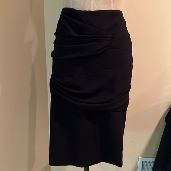 Escada Skirt - Picture 3 of 5